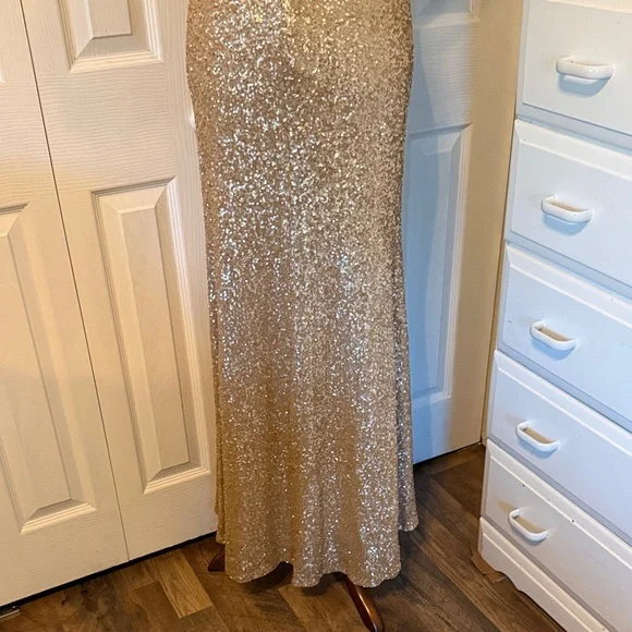 SORELLA VITA Gold Sequin Cap-Sleeve Maxi Gown Sz 10 - Picture 9 of 10